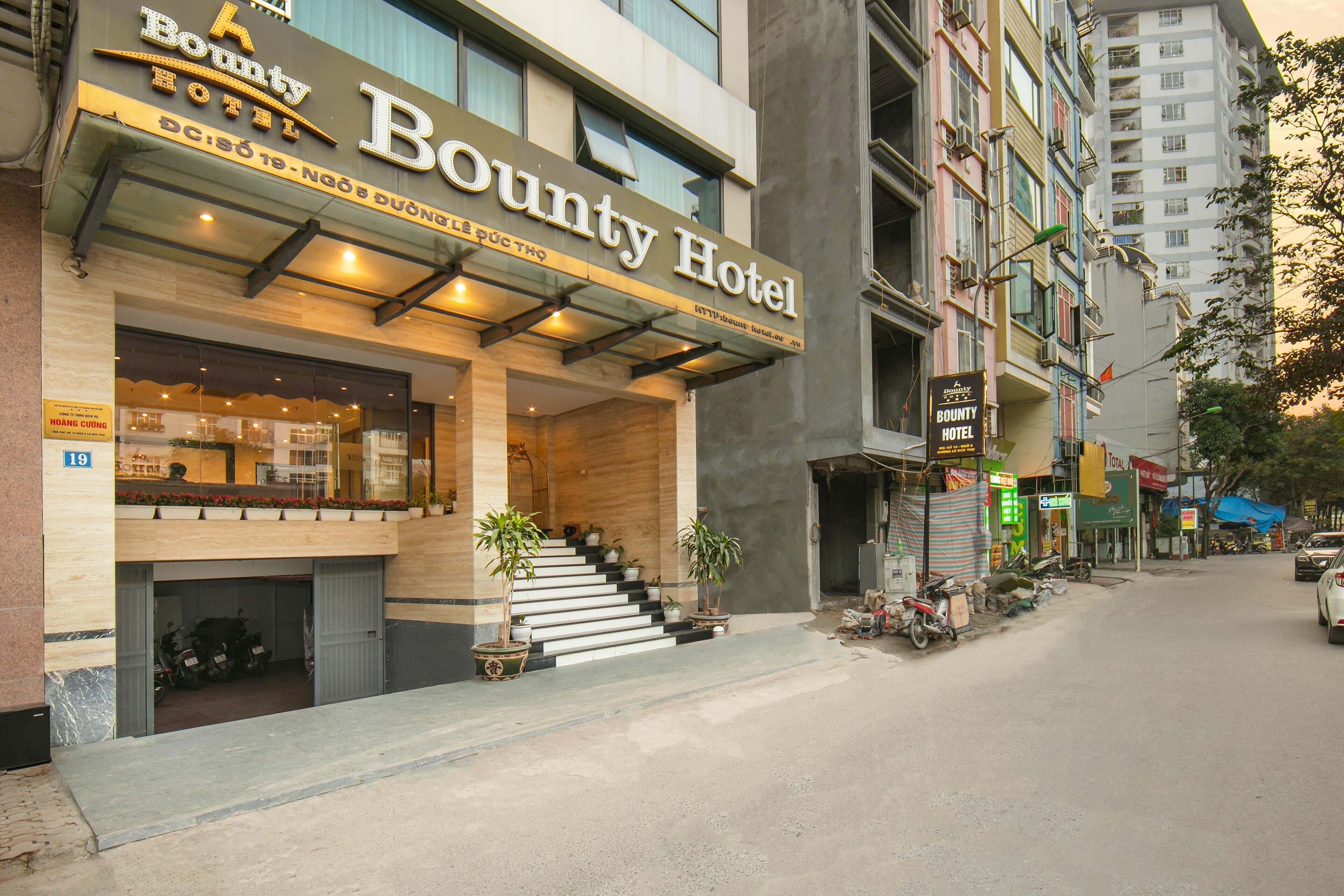 Bounty Hotel — Photos 1